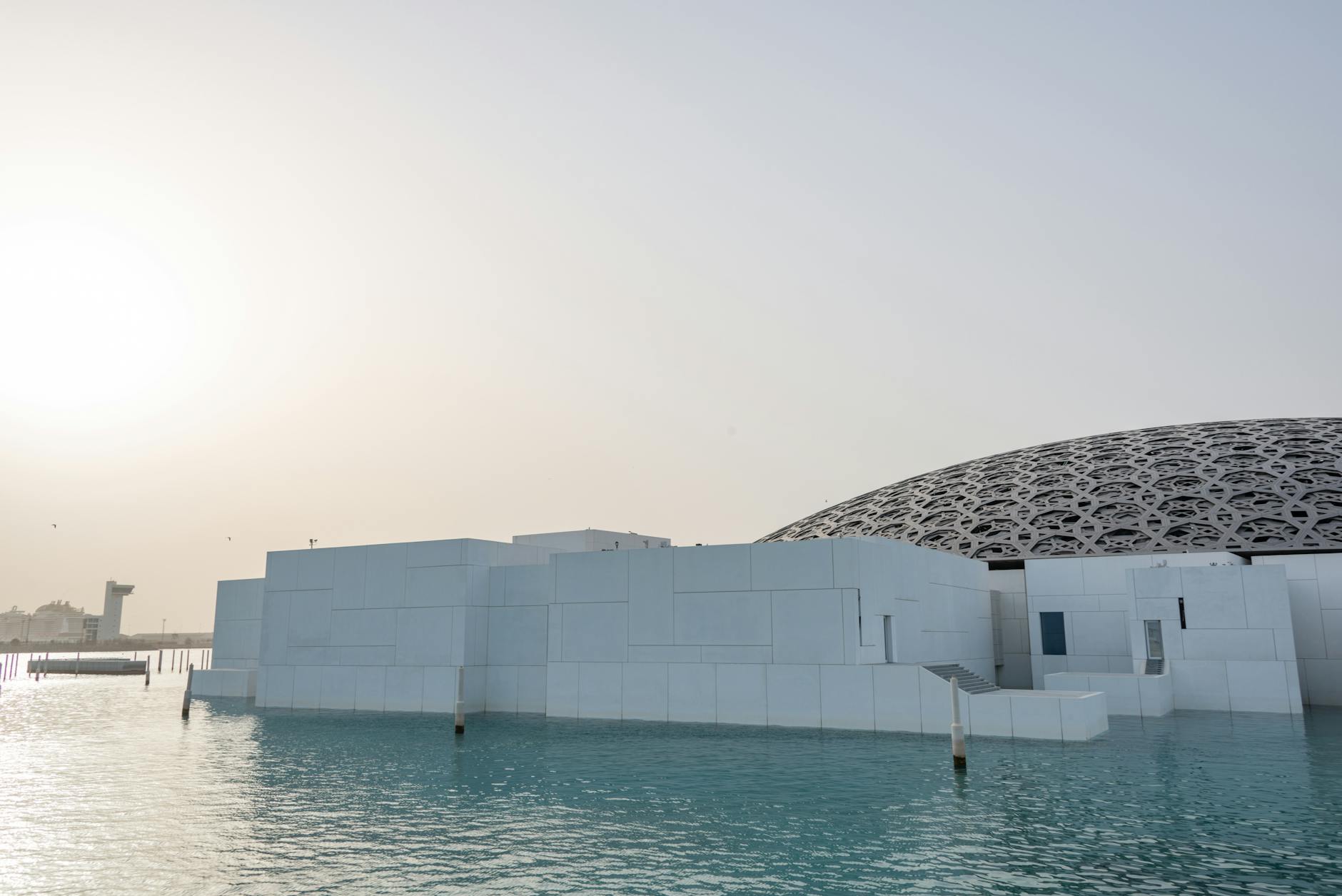 the louvre abu dhabi in united arab emirates